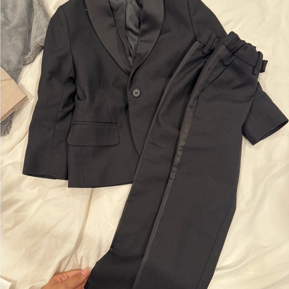 H&M Kids Black Blazer Set with tuxedo shirt - Picture 11 of 11